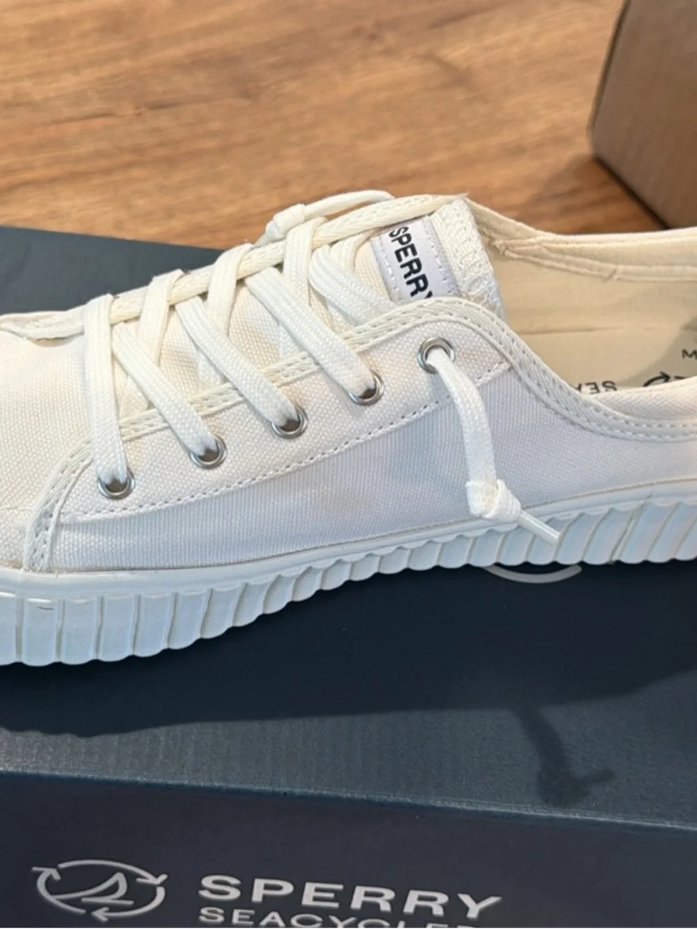 Sperry Men's White Canvas Ribbed-Platform Boat Sneaker